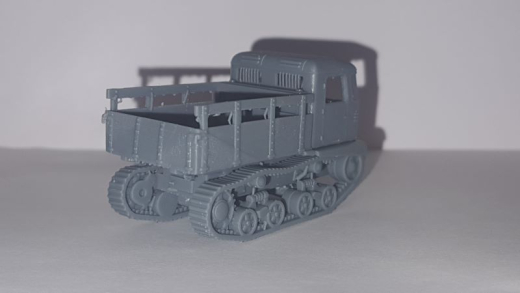 STZ-5 ​​​​​​​Artillerie- und Transportschlepper