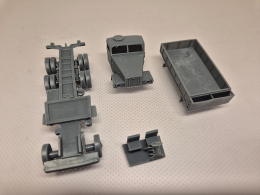 IFA G5 Pritsche mit Stau-Fach