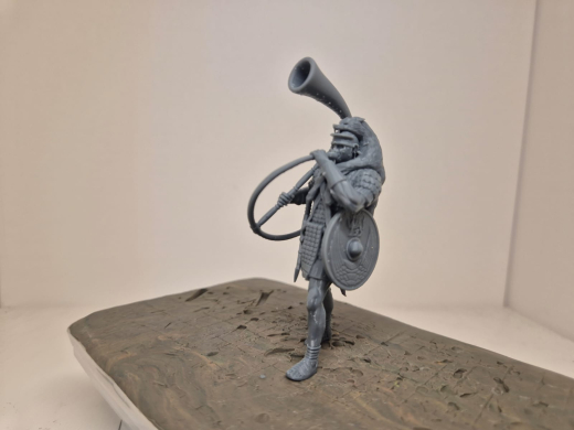 Römischer Cornicen II Militärmusiker und Signalgeber mit ein halbkreisförmigen Horn