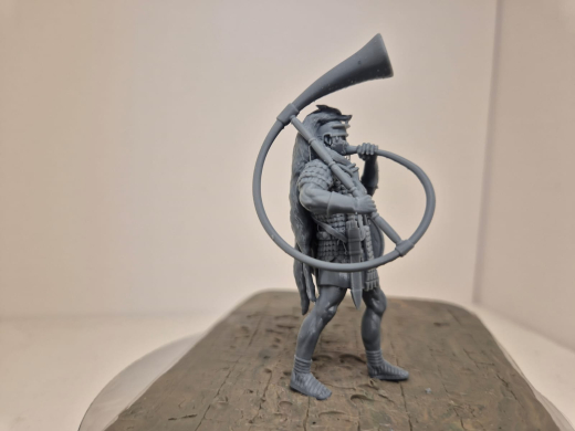 Römischer Cornicen II Militärmusiker und Signalgeber mit ein halbkreisförmigen Horn