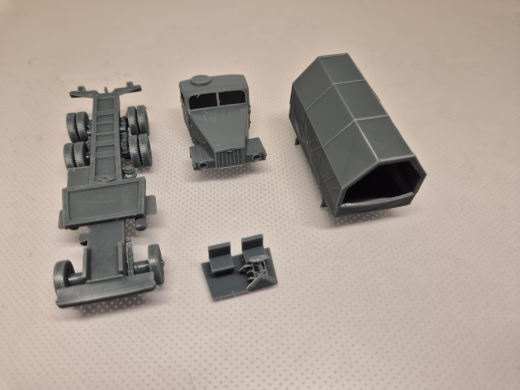 IFA G5 Pritsche Type B mit Planen-Aufbau