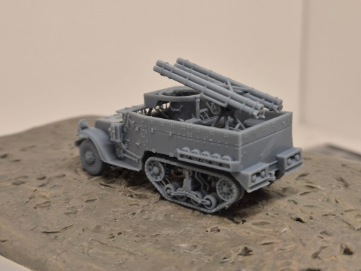 M2A1 Dreifach-Raketenrohrsystem ​​​​​​​Halbkette