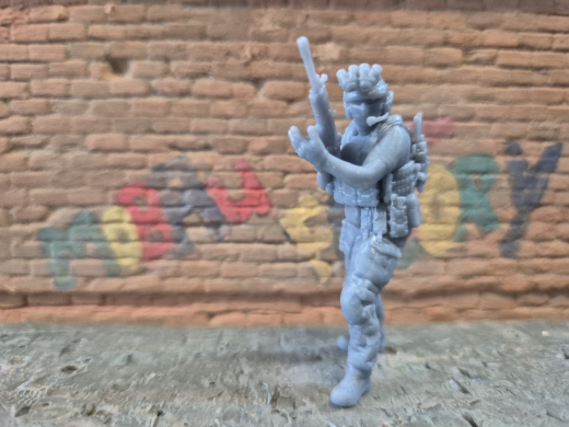 moderne Spezialkräfte Cybersoldat mit FN-SCAR 02